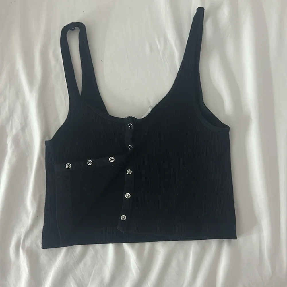 Tanks - Picture 3 of 3